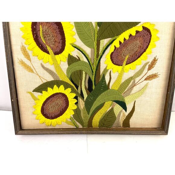 VTG Crewel Floral Sunflowers Needlepoint Framed 70's Fiber Wall Art 26"x32" - Picture 3 of 15